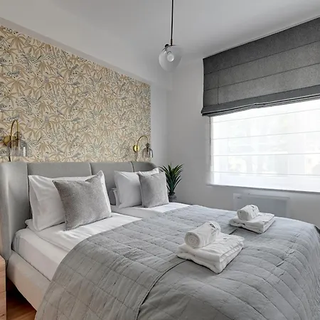 Palm With Terrace & Parking By Lion Apartment *