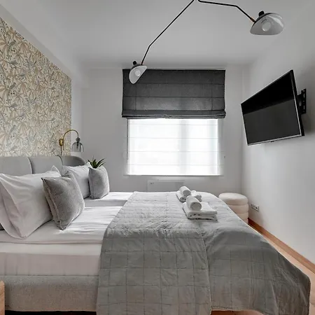 Apartment Palm With Terrace & Parking By Lion Sopot