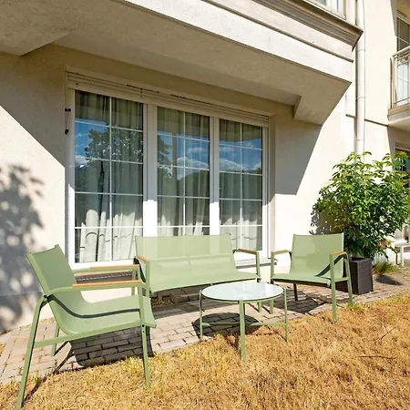 Palm With Terrace & Parking By Lion Apartment Sopot